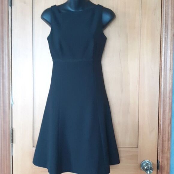GAP Dresses & Skirts - Gap stretch black dress